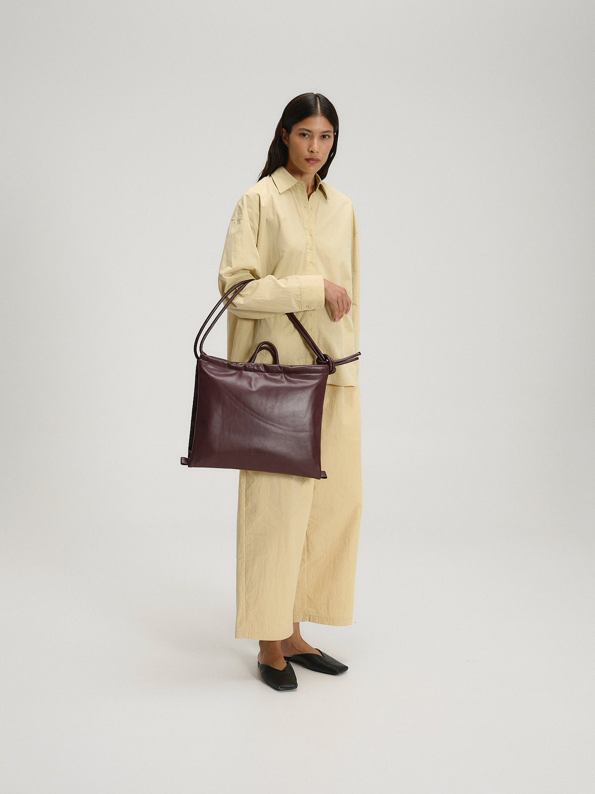 Sac pliable – Sac polyvalent en cuir végétalien, porté en cabas, en bandoulière ou en sac à dos