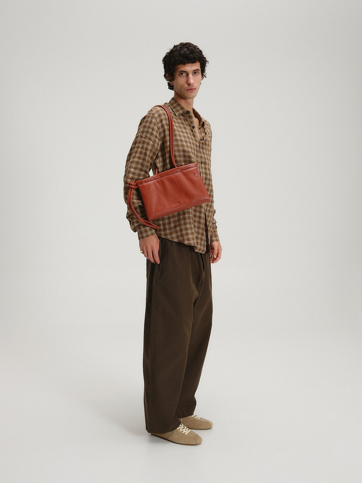 Petit sac repliable – Petit sac souple en cuir végétalien, double anse nouée à la main, fermeture éclair