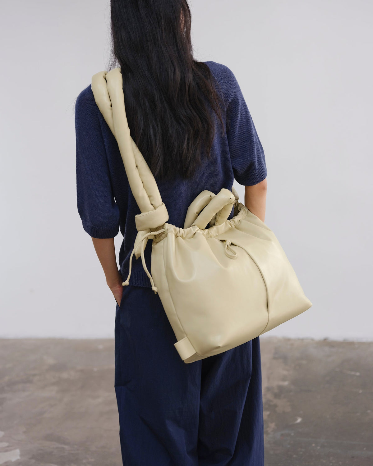 Ona Vegan Leather – Sac en cuir vegan rembourré et résistant à l'eau, peut accueillir des ordinateurs portables jusqu'à 17"