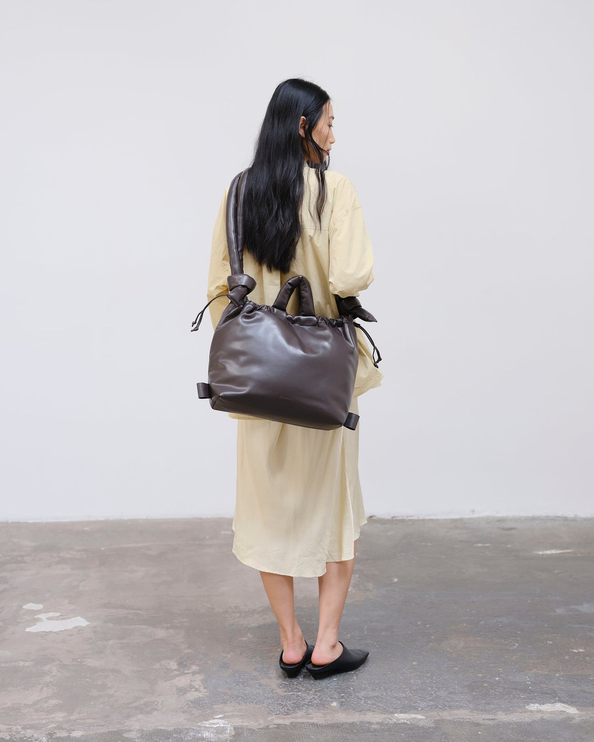Ona Vegan Leather – Sac en cuir vegan rembourré et résistant à l'eau, peut accueillir des ordinateurs portables jusqu'à 17"