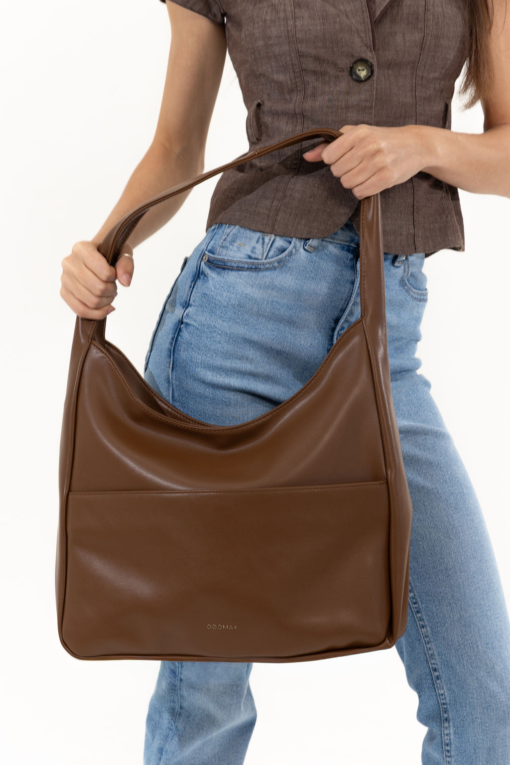 Sac cabas à anses longues et fines, finition aspect cuir lisse